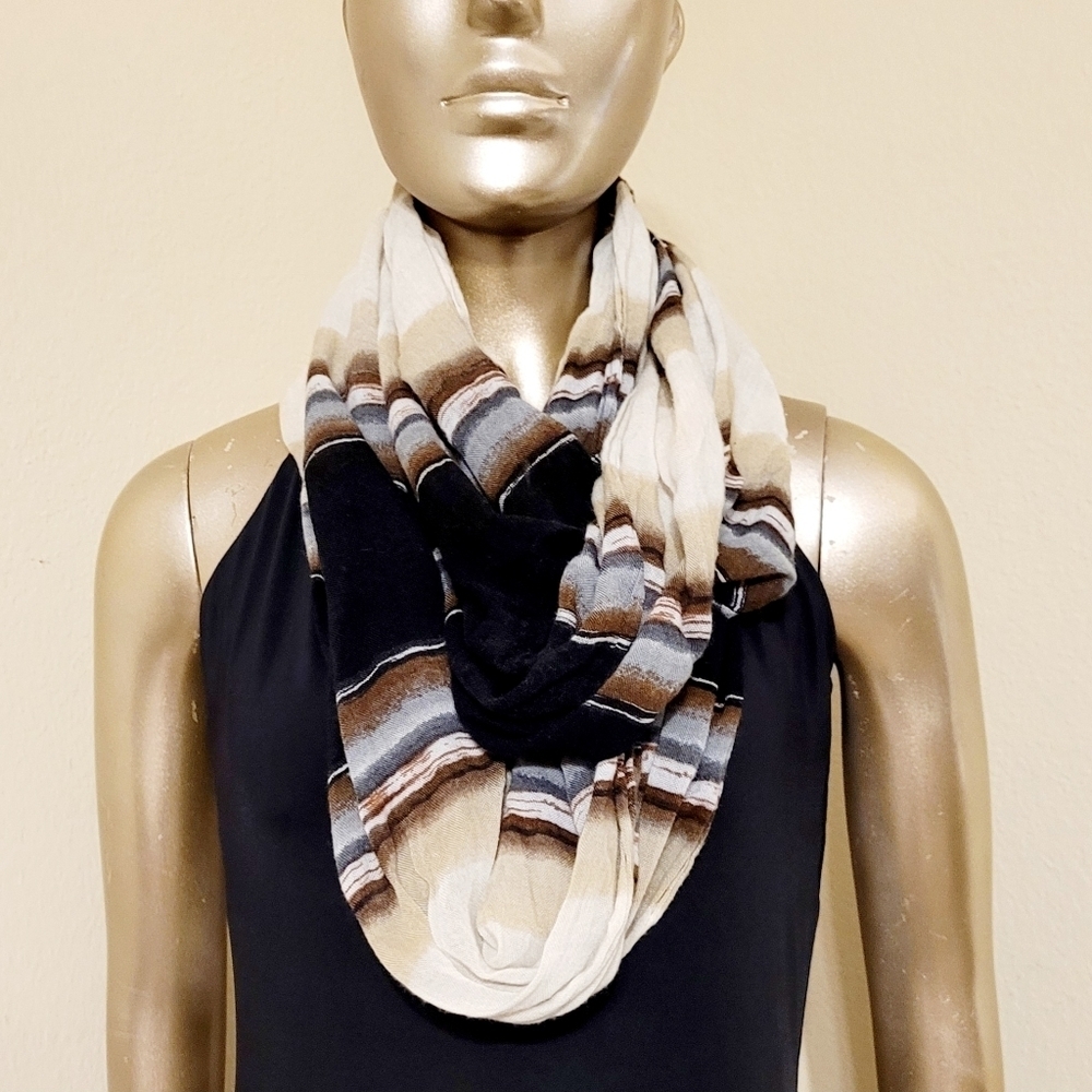 SET OF 4 SCARVES - Picture 11 of 16